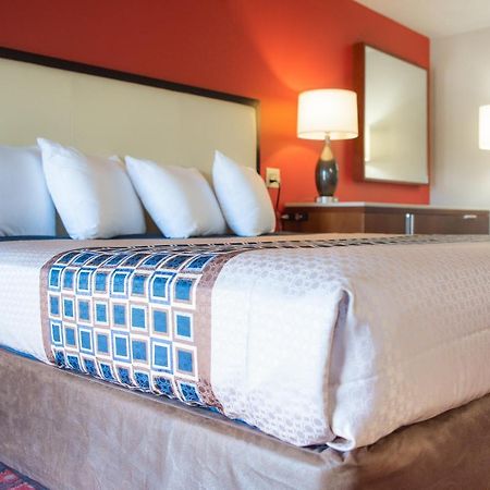 Spencer Inn & Suites Eksteriør bilde